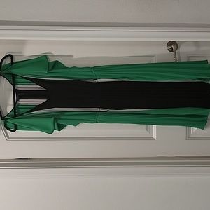 BCBG MAXAZRIA Dress size small. Green Cream Black.